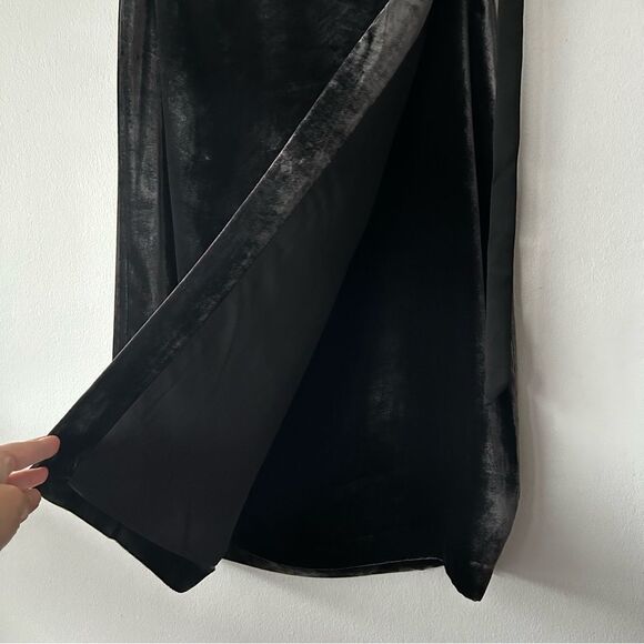 Banana republic Elegant Black Velvet Skirt - Picture 4 of 13